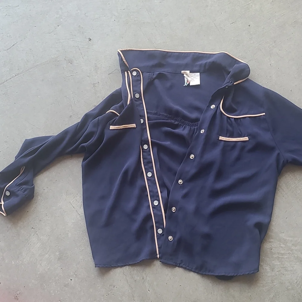 Blouse - Picture 1 of 3
